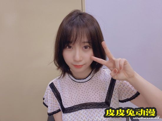 伊织萌参演电影《东京复仇者》 晒优雅礼服美照