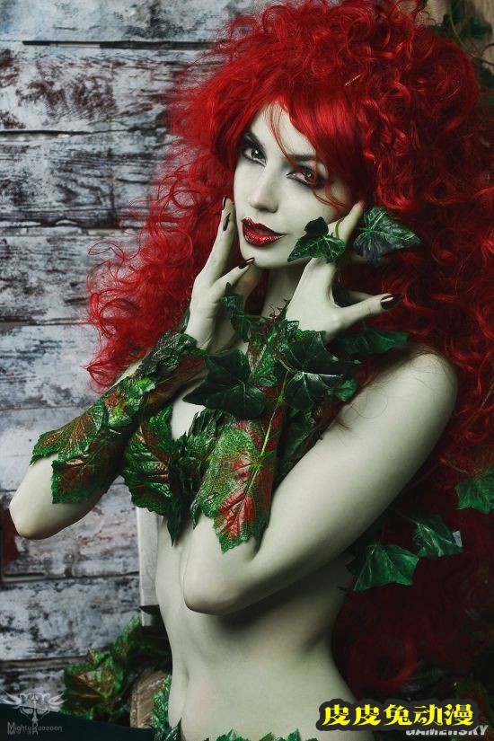 俄妹COS精分版小丑女 一双长腿白到可怕