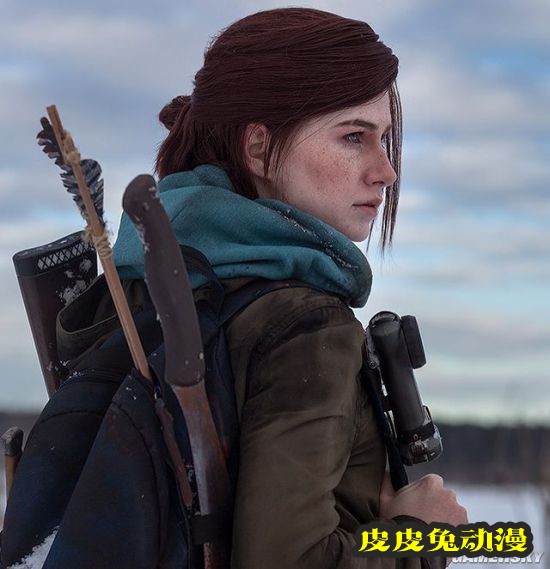 俄妹COS不同版本蒂法 纤腰短裙礼服亮眼