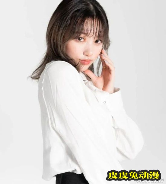 20岁日本小姐姐“整容级”化妆术 惊呆网友堪比换脸