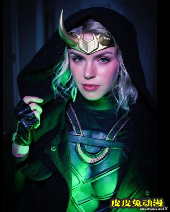 国外妹子COS女洛基 帅气“基妹”神还原