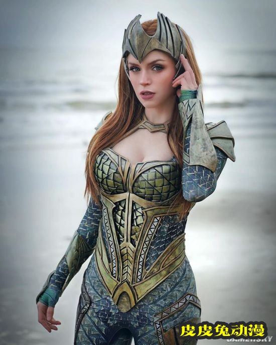 国外妹子COS女洛基 帅气“基妹”神还原