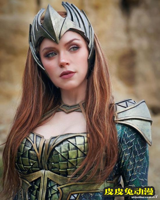 国外妹子COS女洛基 帅气“基妹”神还原