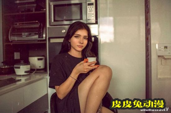 21岁射箭少女爆红 甜美笑容被称为“爱神丘比特”