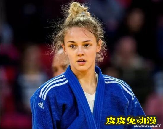 00后柔道女神走红网络 长腿杀器被称“乌克兰蟒蛇”