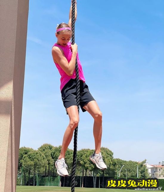 00后柔道女神走红网络 长腿杀器被称“乌克兰蟒蛇”