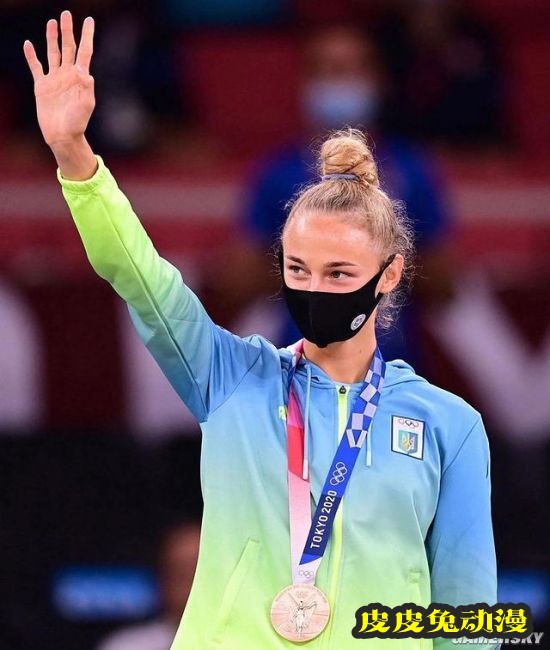 00后柔道女神走红网络 长腿杀器被称“乌克兰蟒蛇”