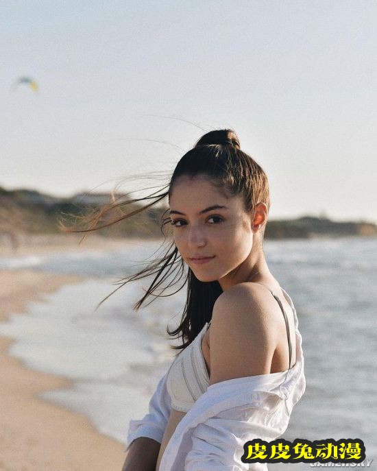 19岁高颜值跆拳道辣妹 出拳就能击中人心