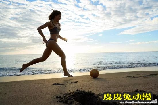 美艳杀手球色怡人 美国足球女神Alex Morgan