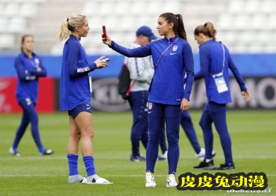 美艳杀手球色怡人 美国足球女神Alex Morgan