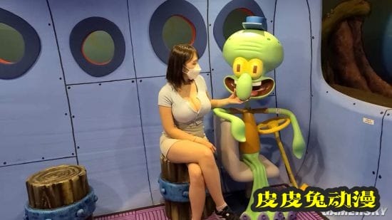 韩国正妹参观海绵宝宝展览 但网友似乎把重点搞错了-皮皮兔动漫