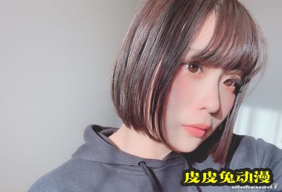 萌妹颜值+坚实肌肉 日本27岁健身美女走红