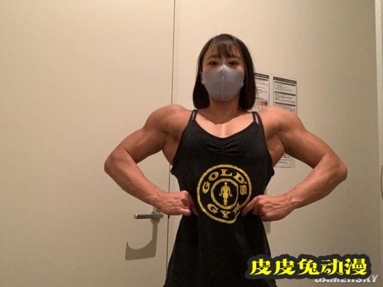 萌妹颜值+坚实肌肉 日本27岁健身美女走红