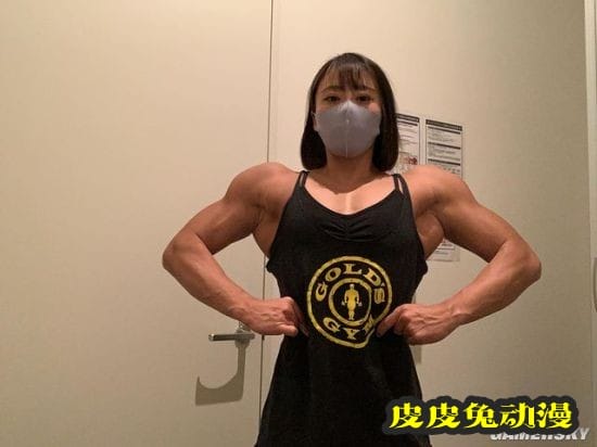 萌妹颜值+坚实肌肉 日本27岁健身美女走红