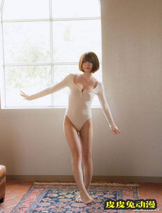 Enako再拍全新写真集 脱下COSPALY服装走向写真界