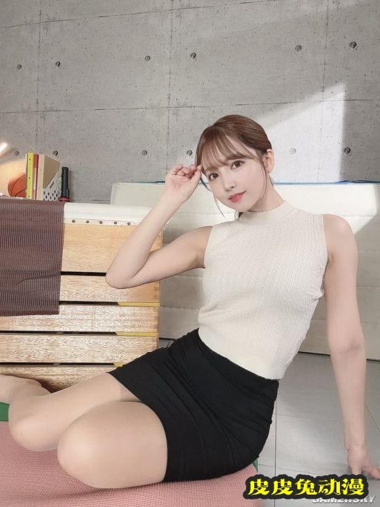 跟三上老师学穿搭？三上悠亚拍网购试穿Vlog