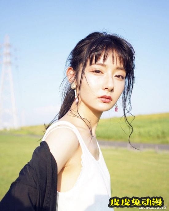 蹭桥本环奈热度？网友称发现比桥本环奈还可爱的正妹