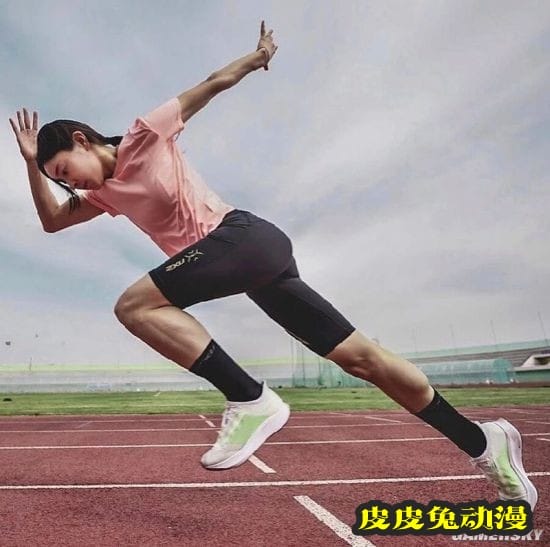 抹油肌肉着实亮眼 韩国田径女神天使脸蛋走红
