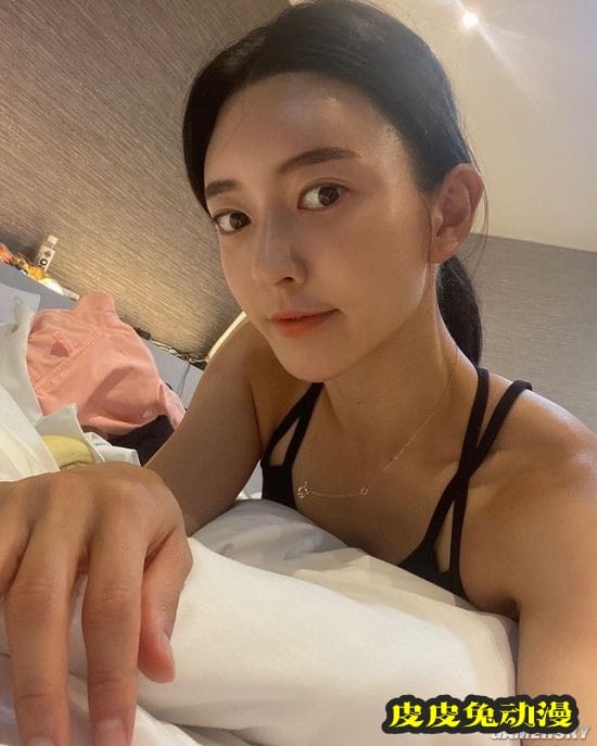 抹油肌肉着实亮眼 韩国田径女神天使脸蛋走红