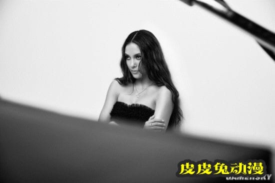 《后翼弃兵》女主安雅泰勒-乔伊最新写真大片 高佻性感的金发尤物