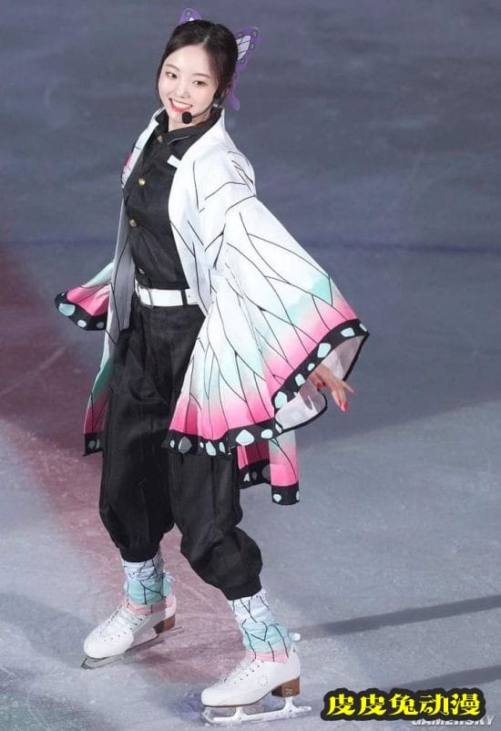 日本花滑选手本田真凛COS蝴蝶忍 甜美颜值走红网络-皮皮兔动漫