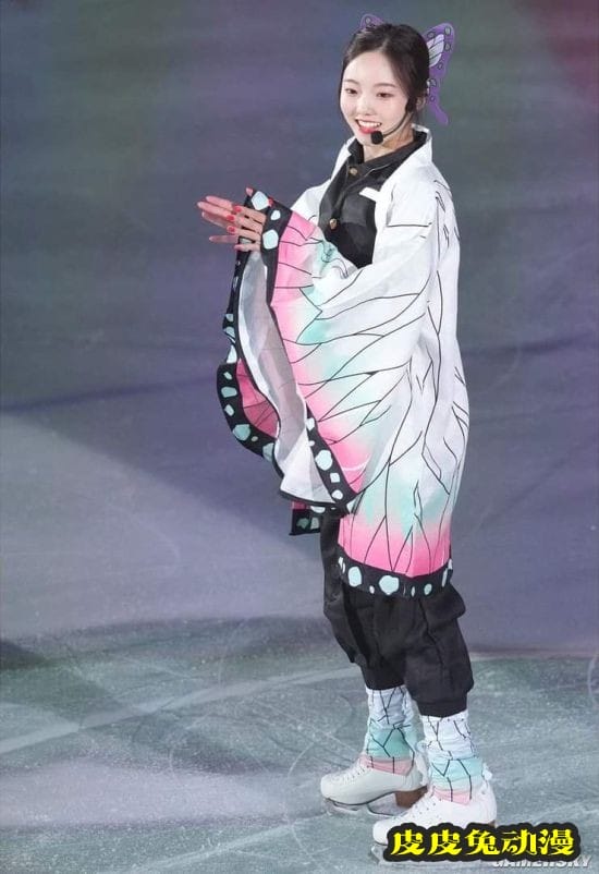 日本花滑选手本田真凛COS蝴蝶忍 甜美颜值走红网络