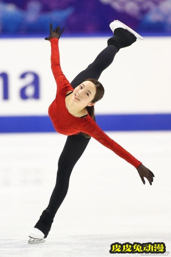 日本花滑选手本田真凛COS蝴蝶忍 甜美颜值走红网络