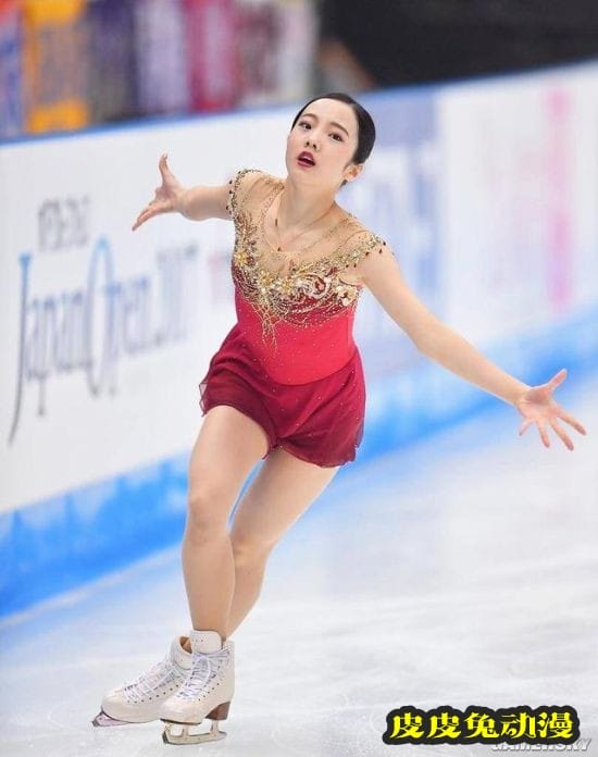 日本花滑选手本田真凛COS蝴蝶忍 甜美颜值走红网络