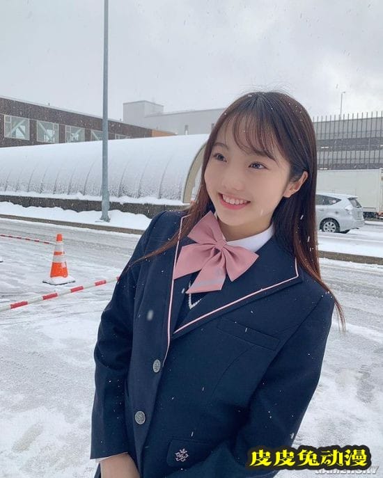 日本花滑选手本田真凛COS蝴蝶忍 甜美颜值走红网络