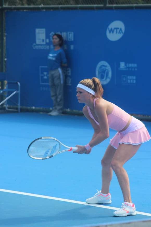 攻击性极强的粉红芭比 意大利网球女神Camila Giorgi