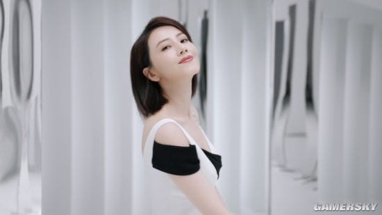 41岁高圆圆最新美照曝光 吊带长裙尽显完美气质-皮皮兔动漫