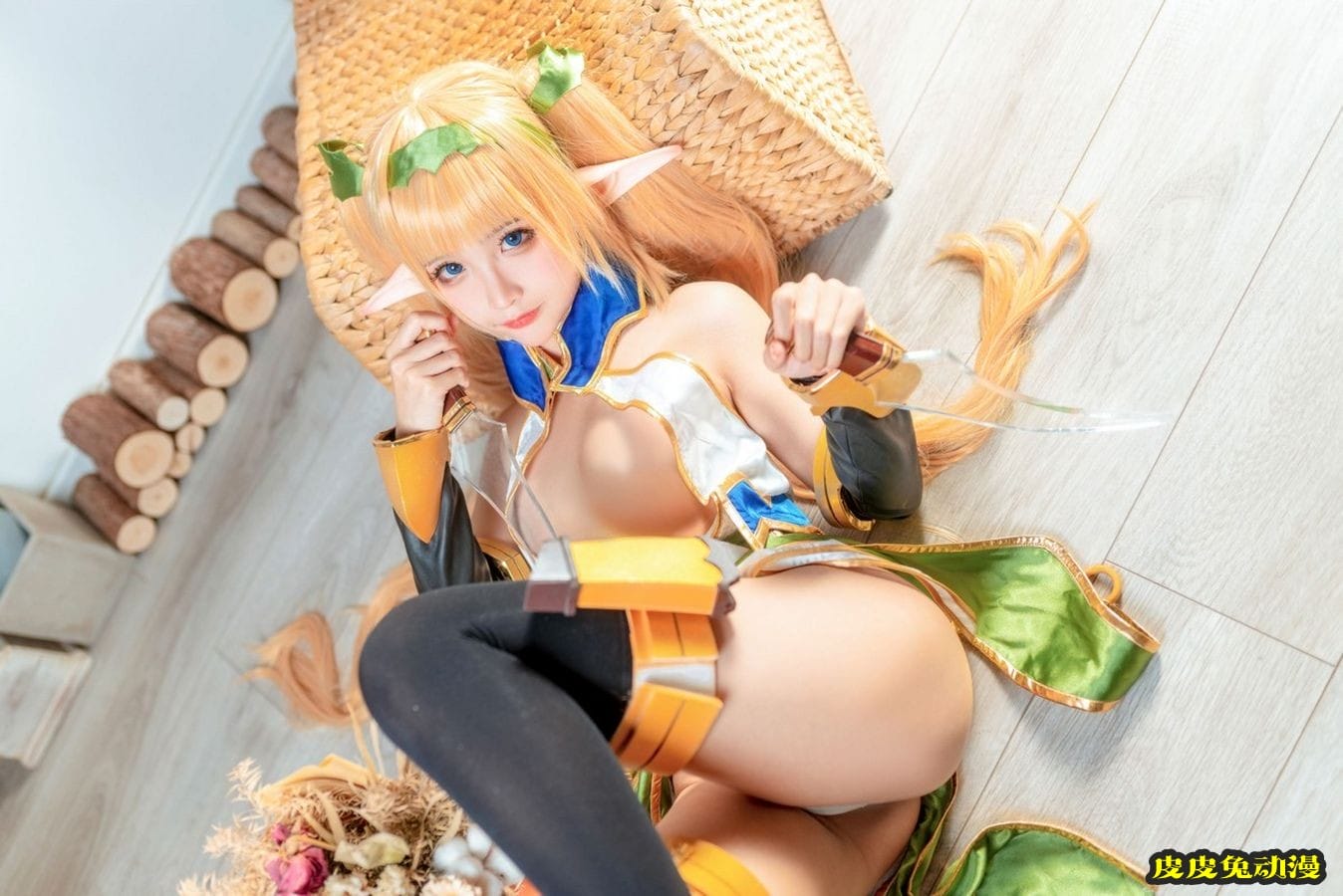 动漫博主蠢沫沫黑丝美腿白皙翘臀COS精灵村第二村民希卡