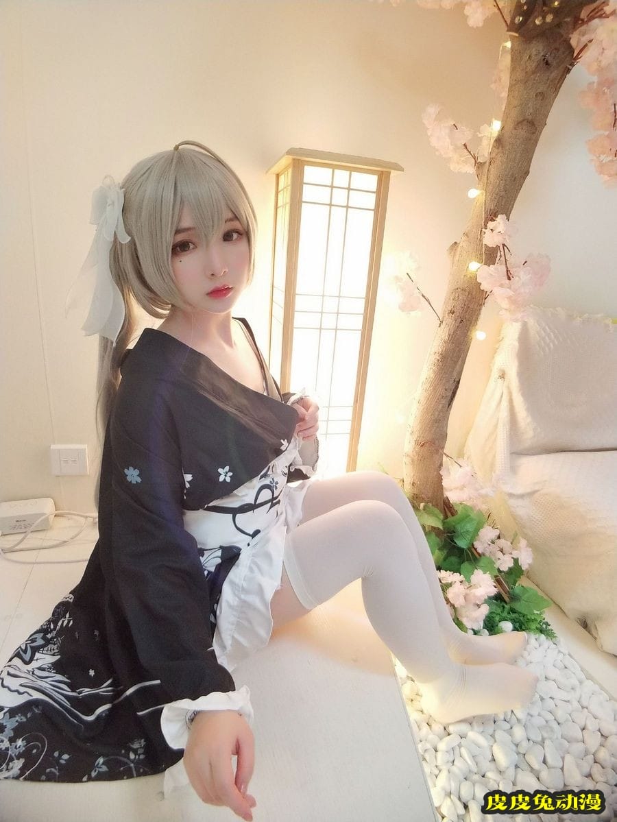 二次元萌妹子古川kagura白色丝袜配日系和服主题诱惑美图