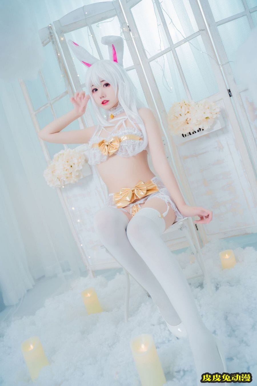 网络美女猫君君MaoJun白丝吊袜+白色兔子情趣服饰私房写真