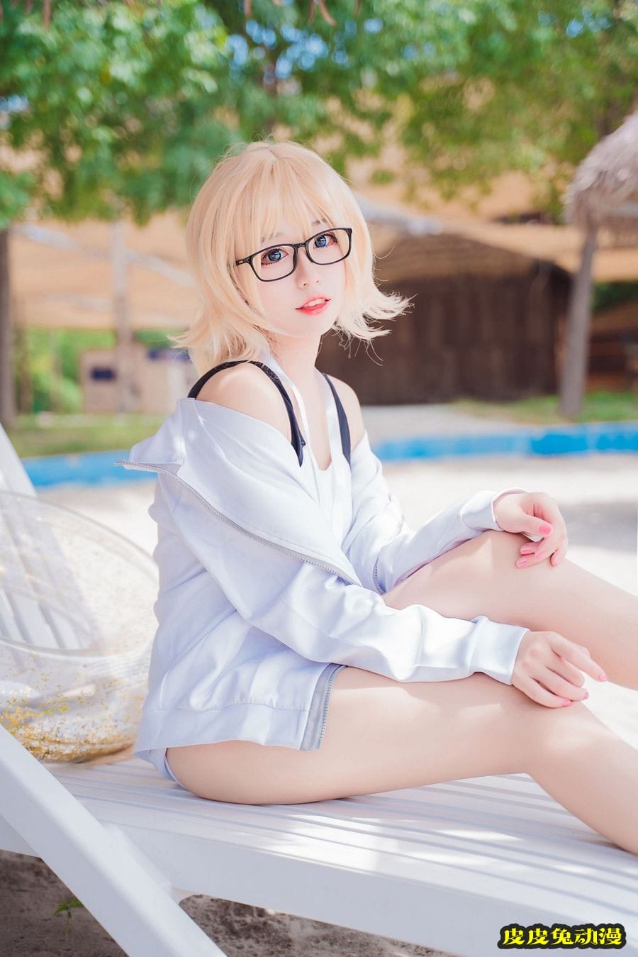 网络美女猫君君MaoJun连体泳装秀完美身材主题COS贞德美图