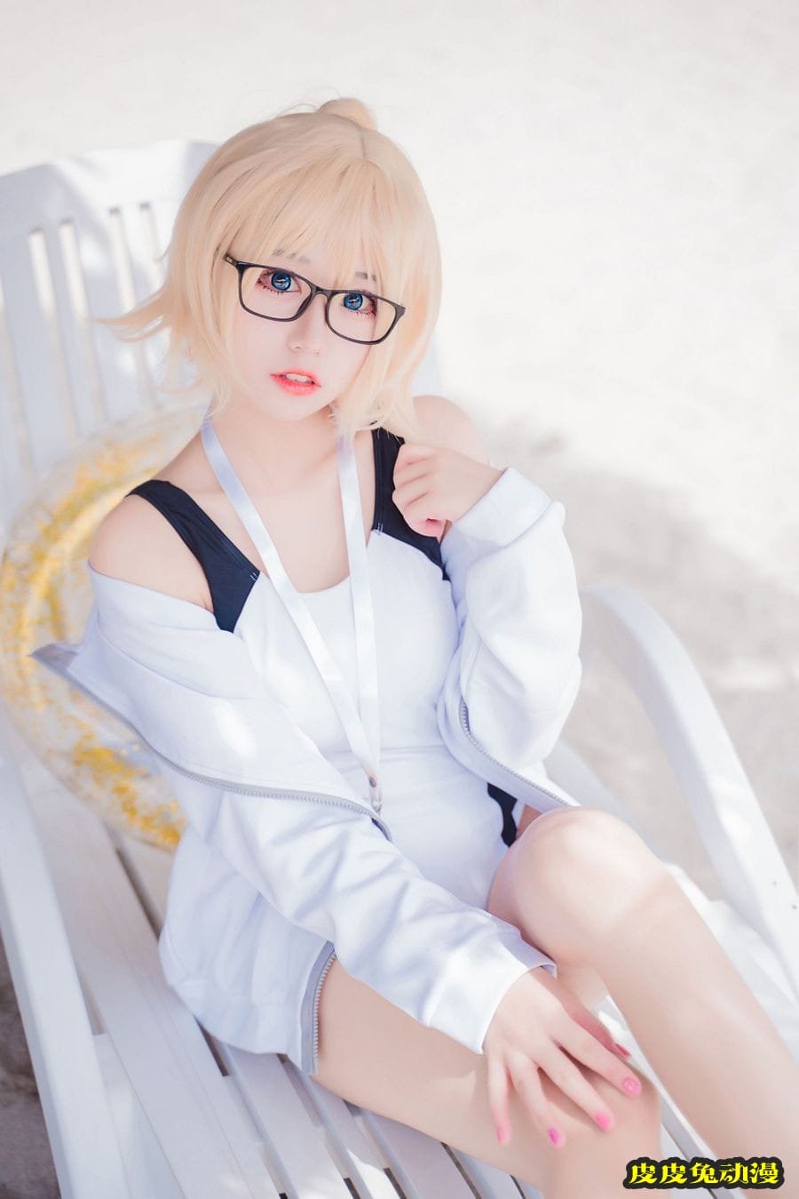 网络美女猫君君MaoJun连体泳装秀完美身材主题COS贞德美图