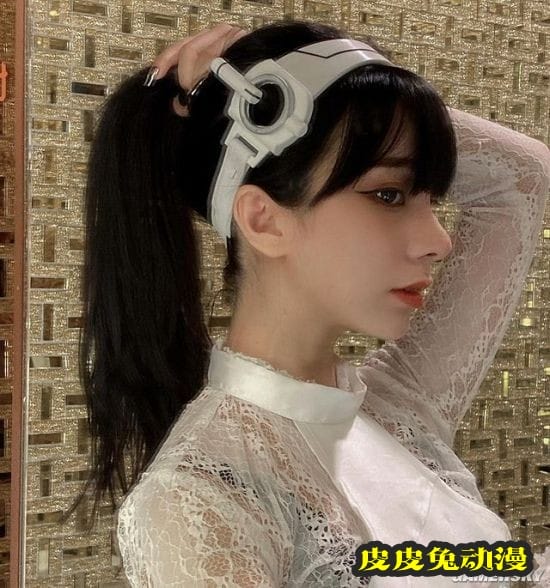 二次元老婆成真？越南赛博小姐姐科技感拉满