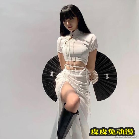 二次元老婆成真？越南赛博小姐姐科技感拉满