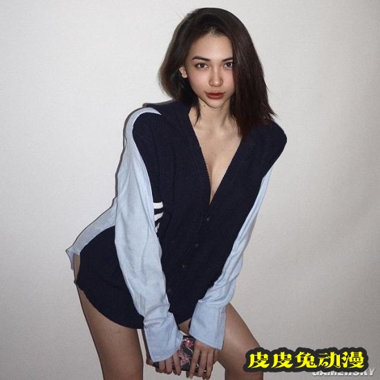 身材曲线太完美 混血颜值的越南网红模特