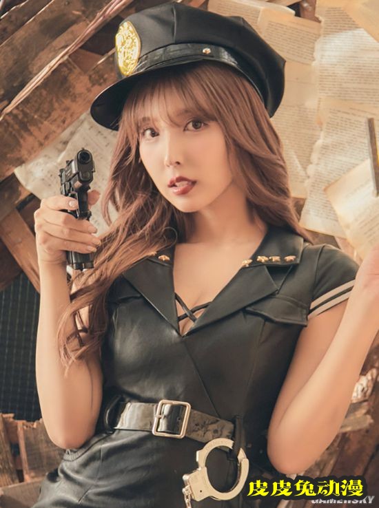 三上悠亚拍摄COSPLAY幕后视频 数十套COS美照送上