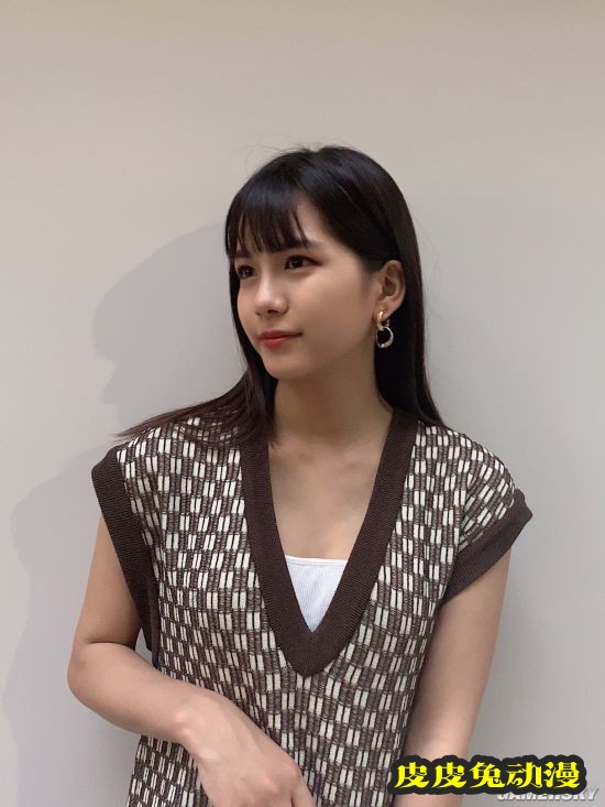 身材颜值都满分 号称写真界新星的樱花妹