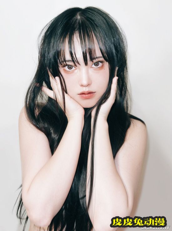 韩国美少女COS富江走红 高冷颜值恐怖感爆棚