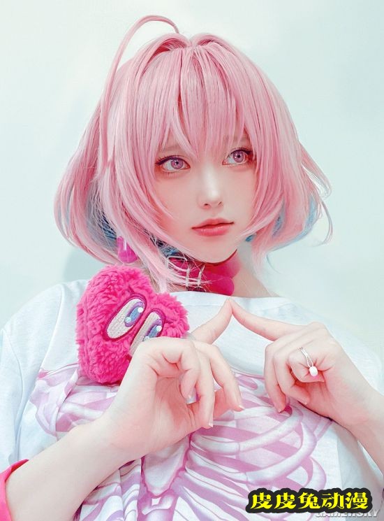 韩国美少女COS富江走红 高冷颜值恐怖感爆棚