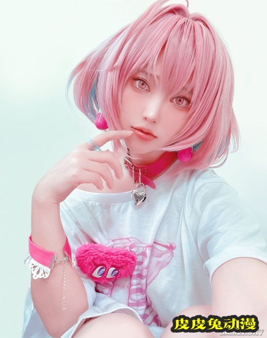 韩国美少女COS富江走红 高冷颜值恐怖感爆棚