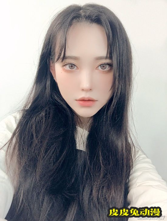 韩国美少女COS富江走红 高冷颜值恐怖感爆棚