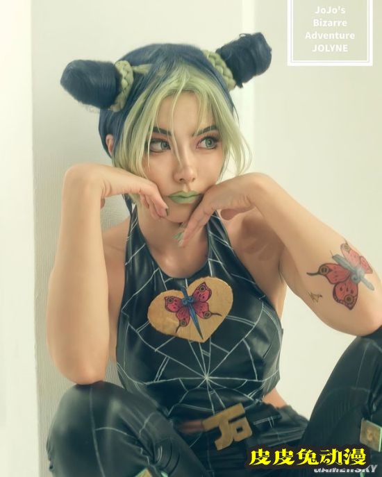 日本女COSER体脂率达16.9% COS空条徐伦大秀肌肉