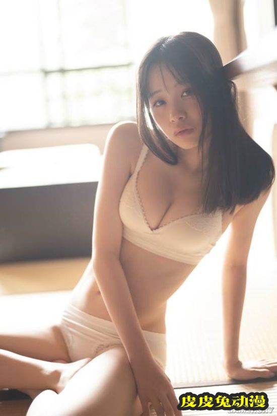 小偶像长大了 青春无敌微性感的横山结衣酱