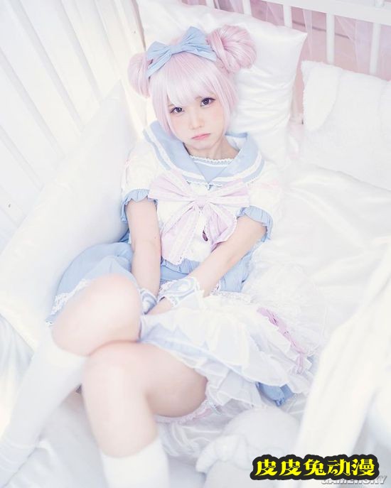 Enako唯美风写真发售 褪去COS服展现不同风格