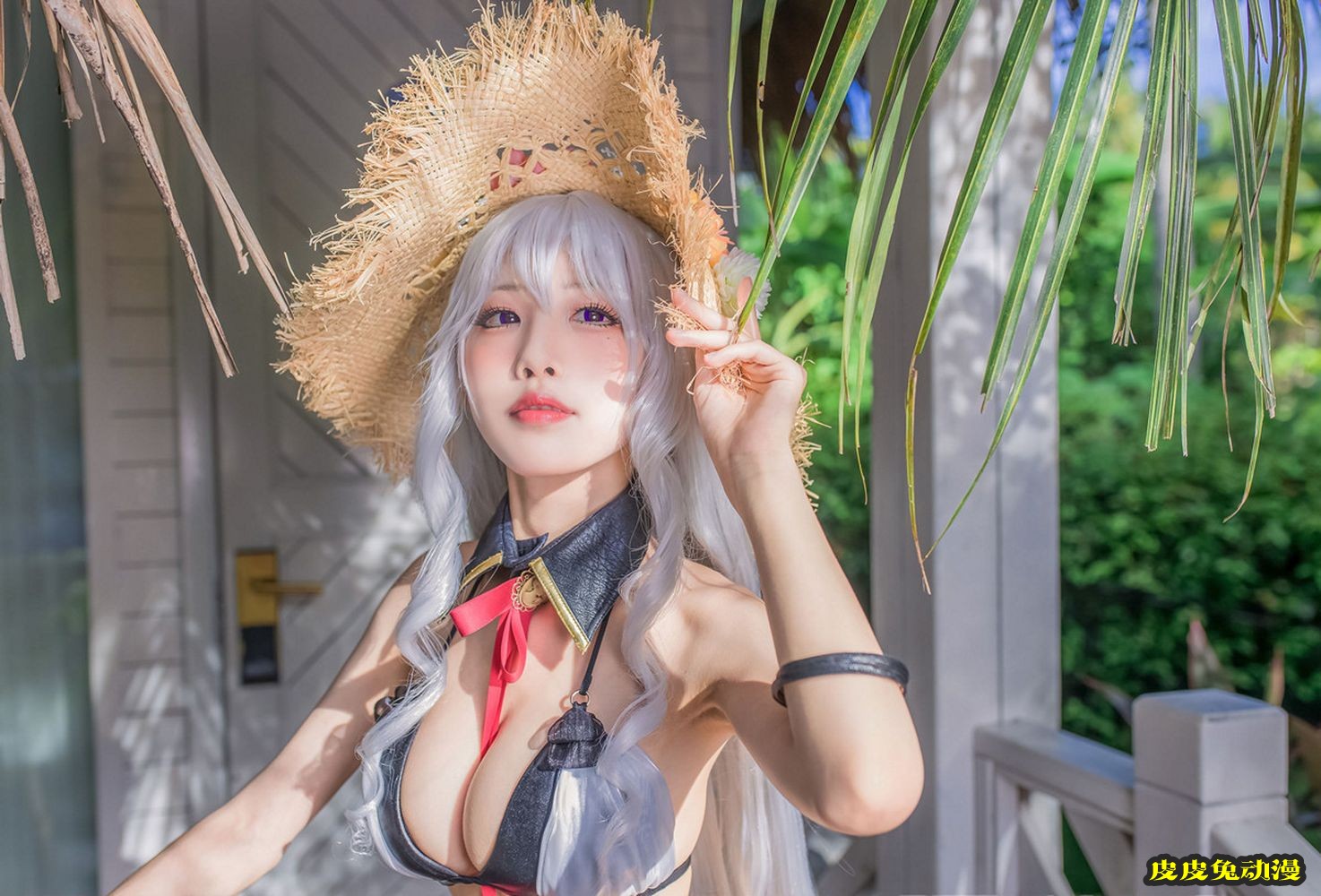 动漫博主水淼aqua头戴草帽秀傲人身材户外比基尼系列美图