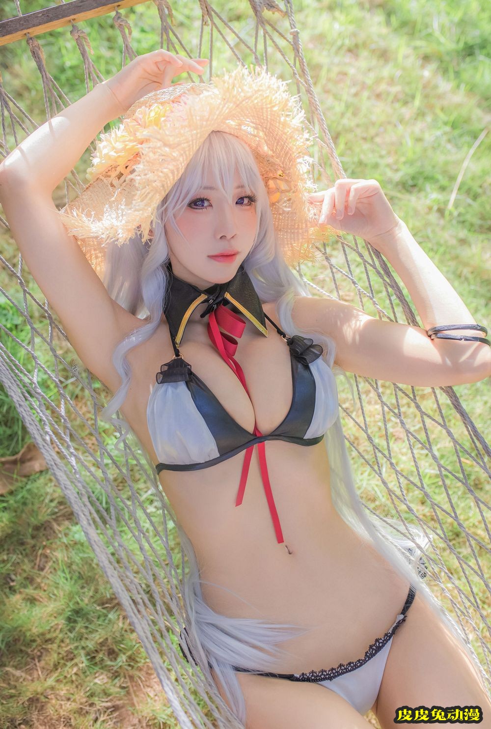 动漫博主水淼aqua头戴草帽秀傲人身材户外比基尼系列美图